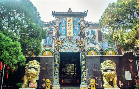 ¡Sumérgete en la Historia y la Naturaleza con el Templo de Huangjinxi en Neijiang!