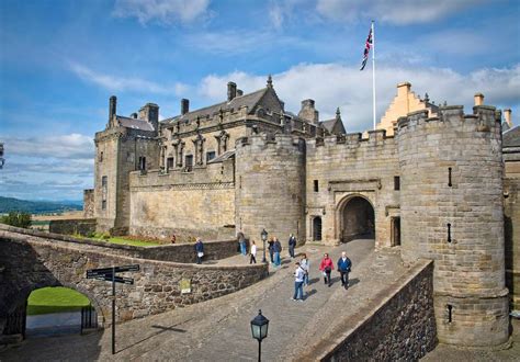 ¡Sumérgete en la historia y la magia del Fortaleza de Stirling! Explorando un monumento icónico con vistas panorámicas inolvidables