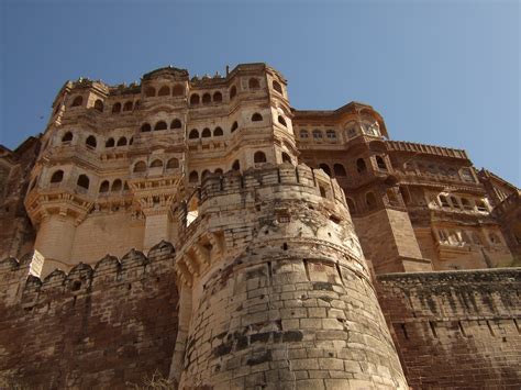  ¡El Templo de la Fortaleza: Una joya arquitectónica ancestral con vistas panorámicas!